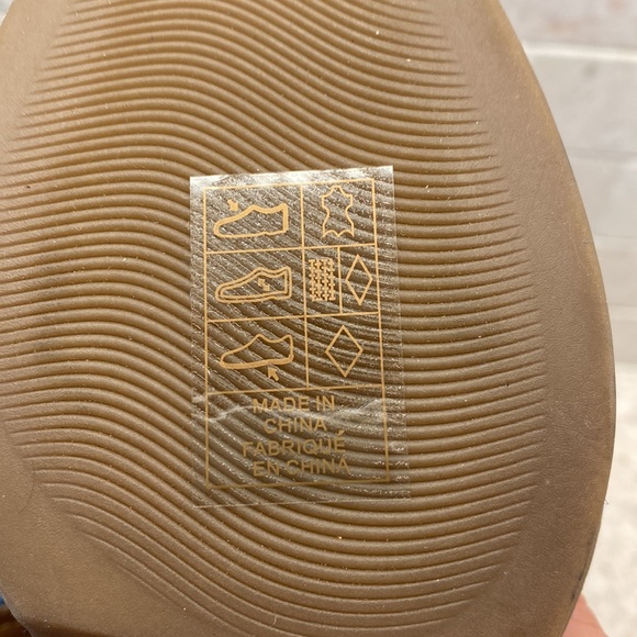 *SALE* NIB Halston 7.5 wedge heels - Picture 7 of 10